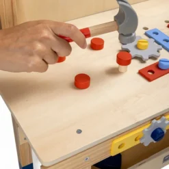 Banco de trabajo de madera con 45 accesorios