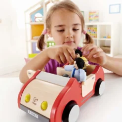 Coche familiar para muñecos