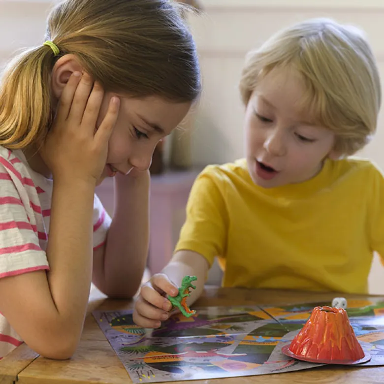 El mundo de los dinosaurios paint and play