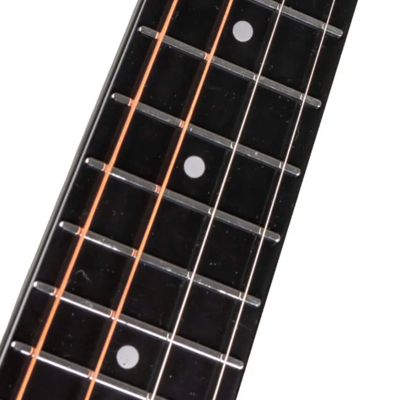 Ukelele realista de 56 cm con 4 cuerdas ajustables